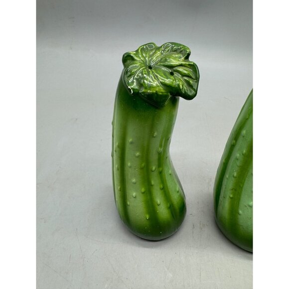 Vintage Ceramic Cucumber Shaped Salt & Pepper Shaker Set green 6" READ - Picture 2 of 9